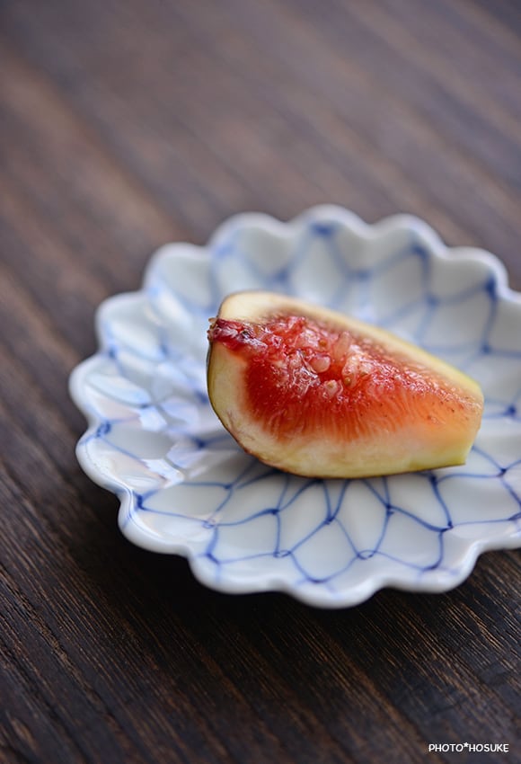 染付網紋菊型小皿 東京食器 染付網紋菊型小皿 東京食器