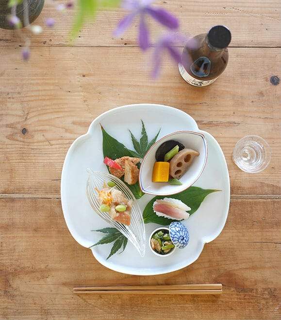 瑞季花型盤 白色 東京食器