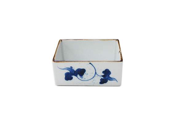 セール！・ 大正~昭和初期 染付花唐草文小碗 2個組の通販 by hidechan's shop｜ラクマ