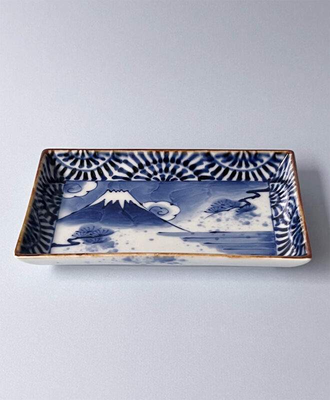 有田燒福泉窯染付唐草富士山燒物皿- 東京食器 有田燒福泉窯染付唐草富士山燒物皿- 東京食器
