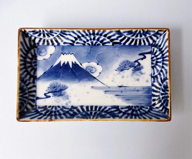有田燒福泉窯染付唐草富士山燒物皿- 東京食器 有田燒福泉窯染付唐草富士山燒物皿- 東京食器
